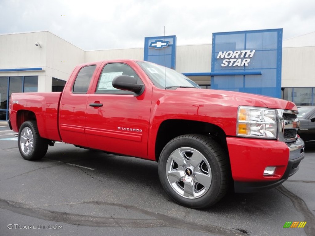 2011 Silverado 1500 LT Extended Cab 4x4 - Victory Red / Ebony photo #1