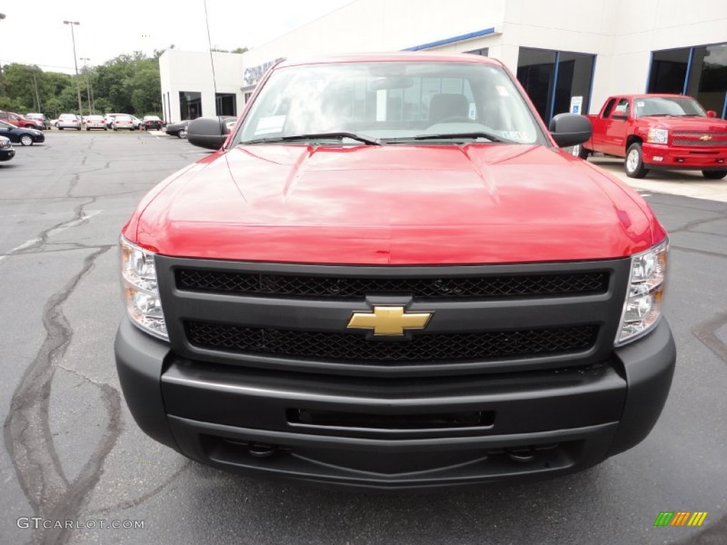 2011 Silverado 1500 Regular Cab 4x4 - Victory Red / Dark Titanium photo #2