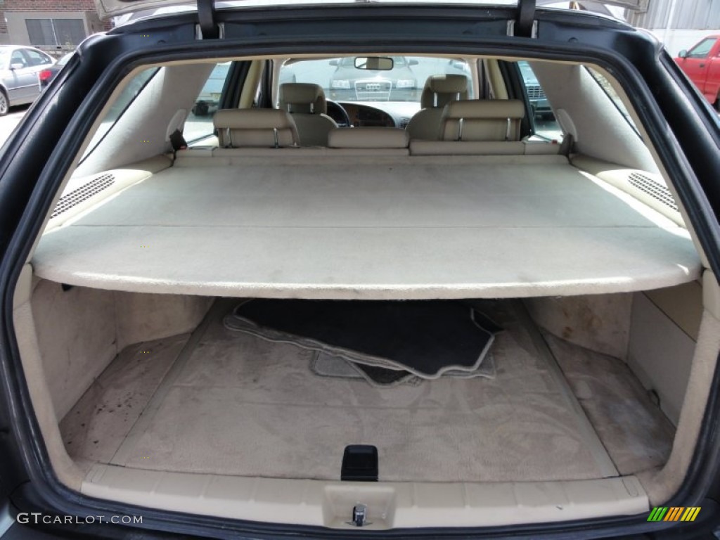 2002 Saab 9-5 Linear Sport Wagon Trunk Photo #51038449