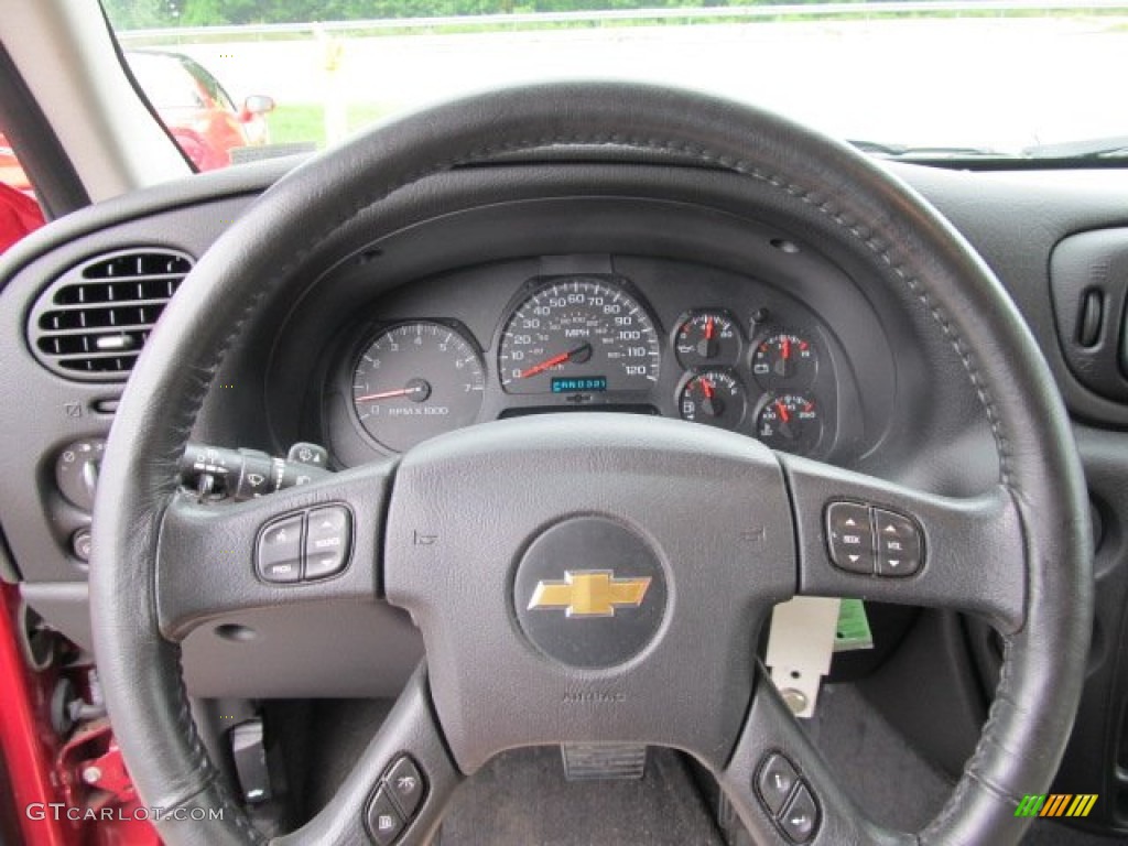 2005 Chevrolet TrailBlazer EXT LT 4x4 Light Cashmere/Ebony Steering Wheel Photo #51039904