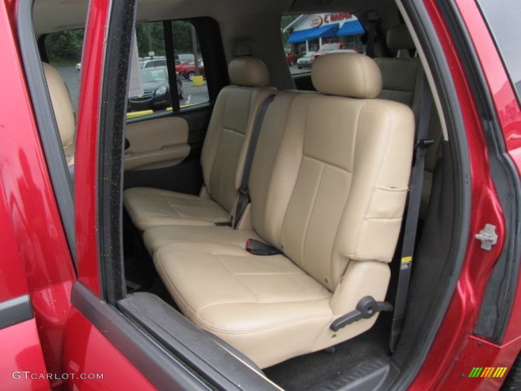 Light Cashmere/Ebony Interior 2005 Chevrolet TrailBlazer EXT LT 4x4 Photo #51039910