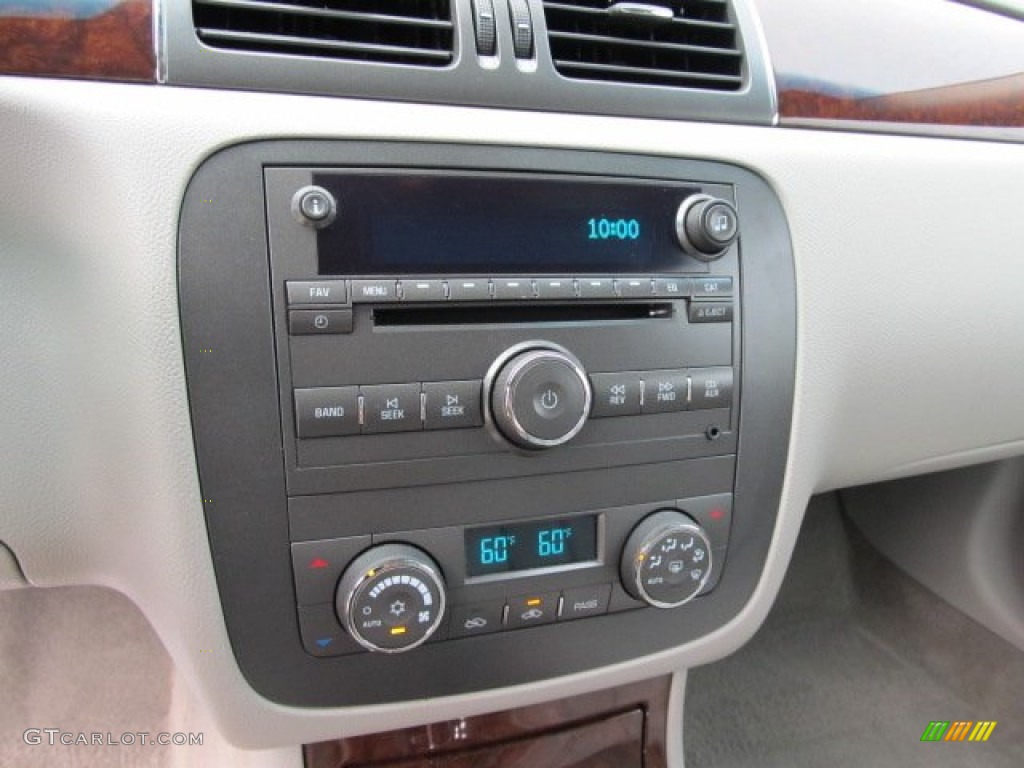 2011 Buick Lucerne CXL Controls Photo #51040177