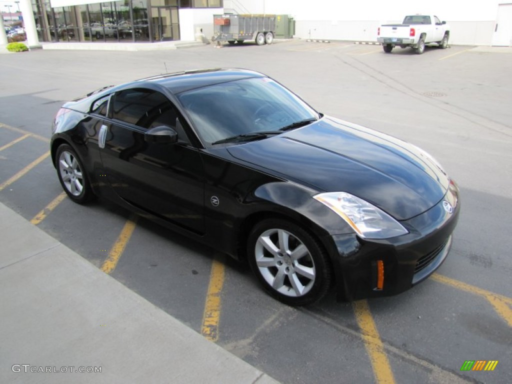 2005 350Z Coupe - Super Black / Charcoal photo #5