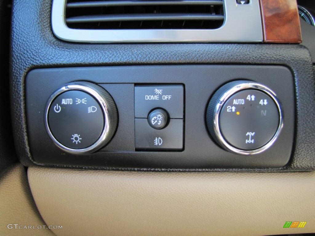2008 Chevrolet Suburban 1500 LTZ 4x4 Controls Photo #51042994