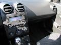 Black - G6 V6 Sedan Photo No. 11