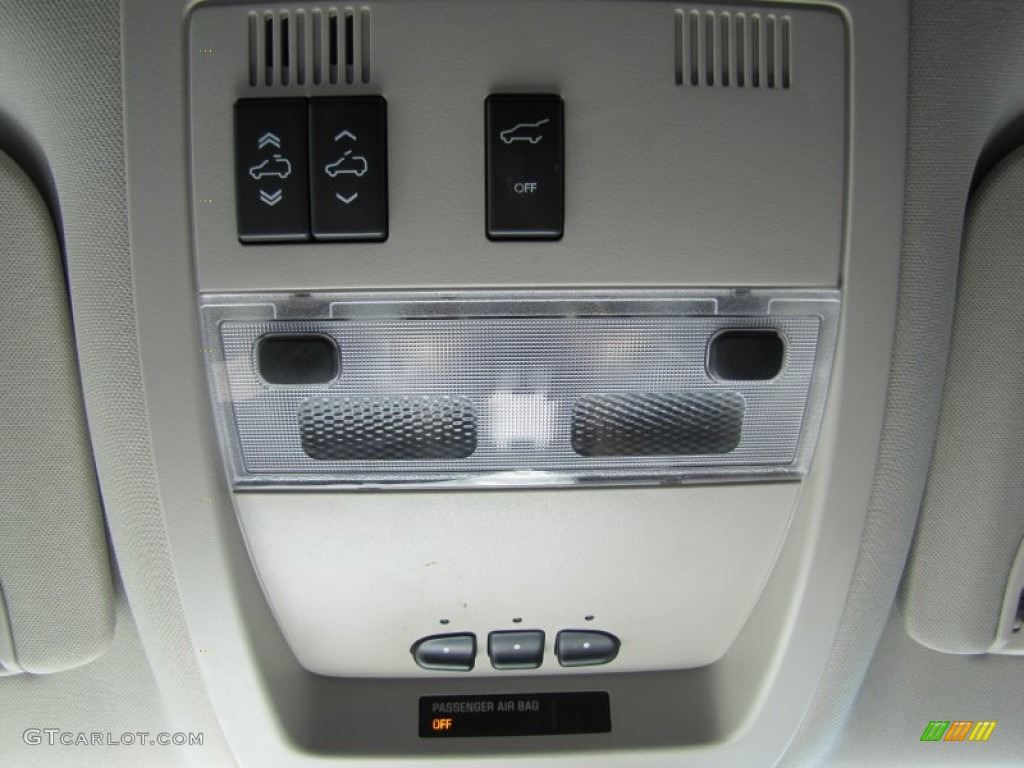 2008 Chevrolet Tahoe LT 4x4 Controls Photo #51045577