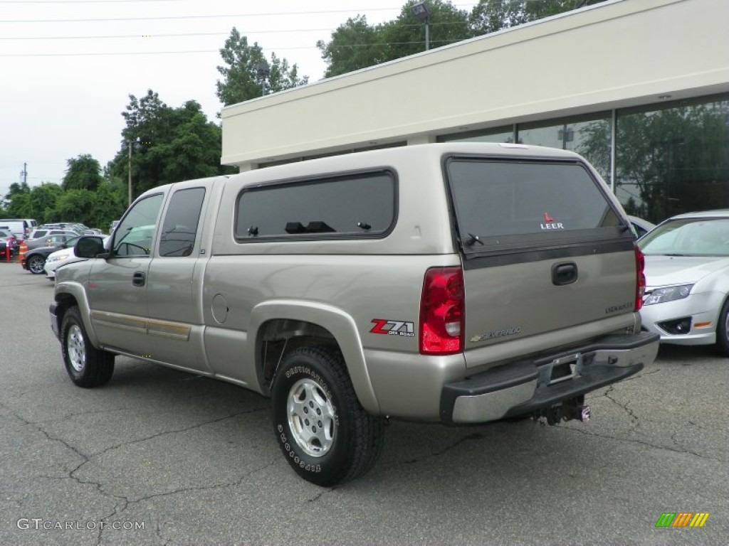 2003 Silverado 1500 LS Extended Cab 4x4 - Light Pewter Metallic / Dark Charcoal photo #4