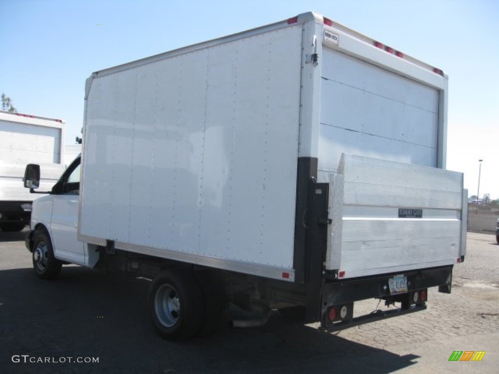 2007 Express Cutaway 3500 Commercial Moving Van - Summit White / Pewter photo #4
