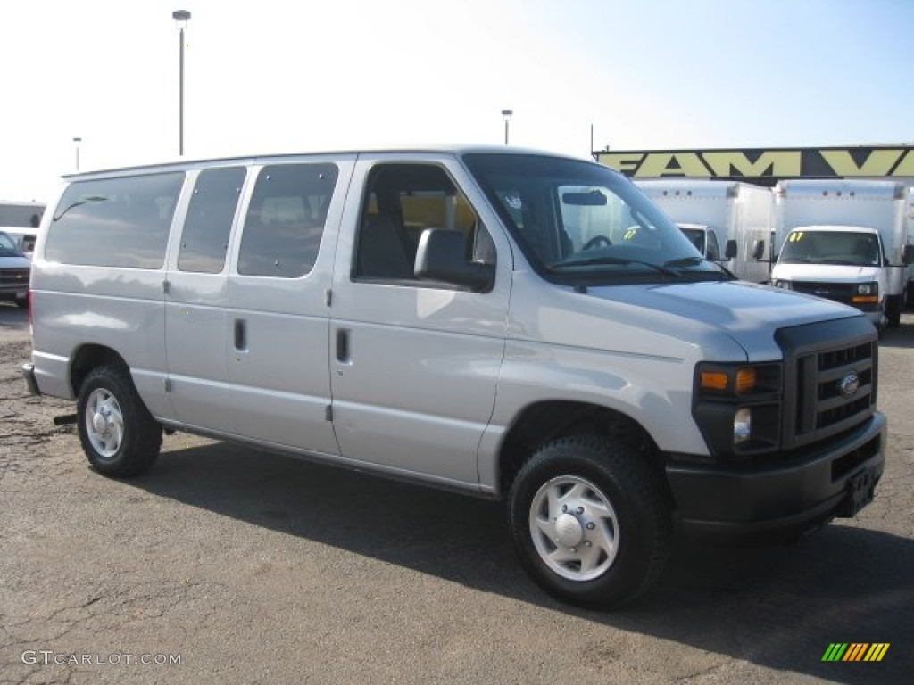 2008 E Series Van E150 XL Passenger - Silver Metallic / Medium Flint photo #1