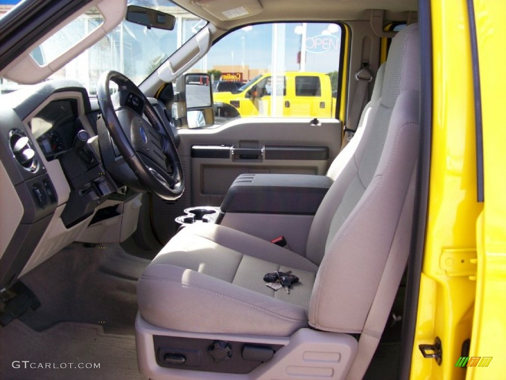 2008 F250 Super Duty XLT Crew Cab 4x4 - Blazing Yellow / Medium Stone photo #5