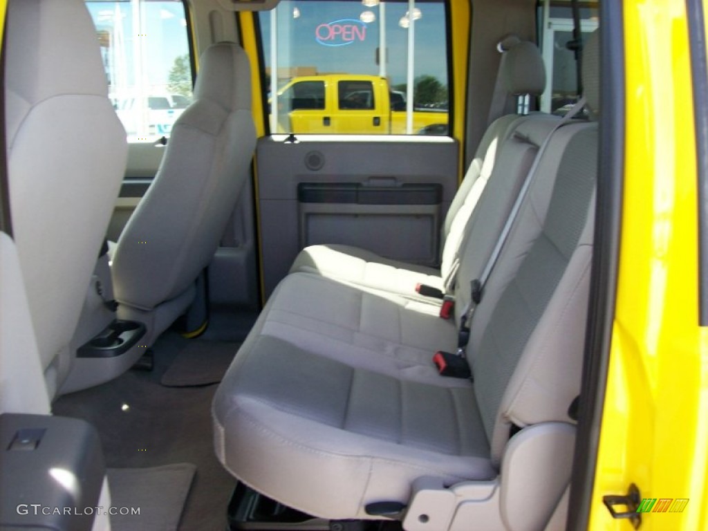 2008 F250 Super Duty XLT Crew Cab 4x4 - Blazing Yellow / Medium Stone photo #6