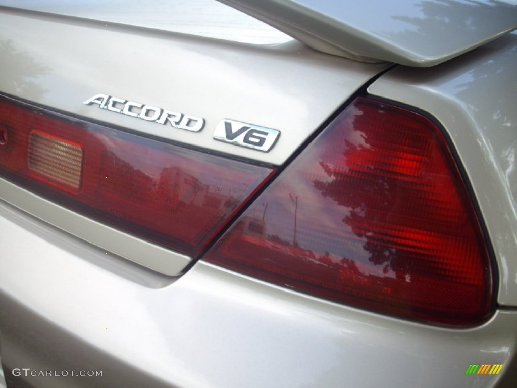 2002 Accord EX V6 Coupe - Naples Gold Metallic / Ivory photo #6