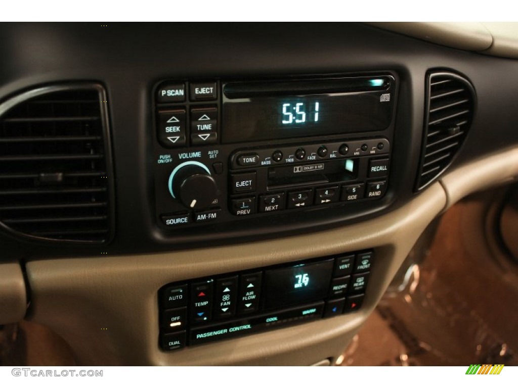 2002 Buick Regal LS Controls Photo #51054535
