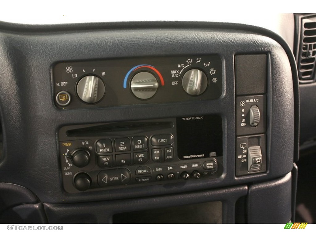 2000 Chevrolet Astro Passenger Van Controls Photos