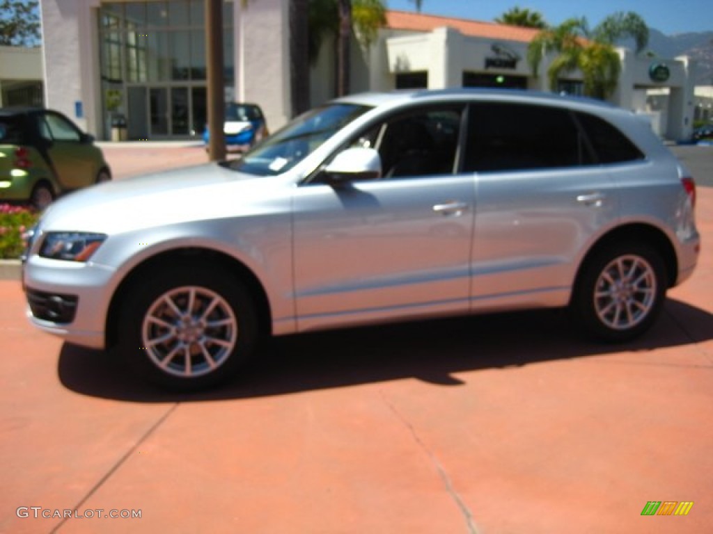 2011 Q5 2.0T quattro - Ice Silver Metallic / Black photo #2
