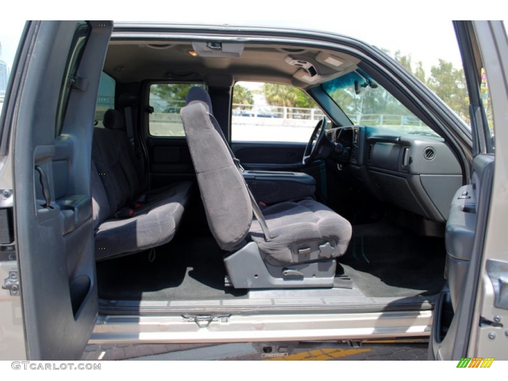 Medium Gray Interior 2002 Chevrolet Silverado 2500 LS Extended Cab 4x4 Photo #51063575