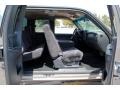 Medium Gray Interior Photo for 2002 Chevrolet Silverado 2500 #51063575