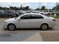 Blizzard White Pearl - Avalon XLS Photo No. 4
