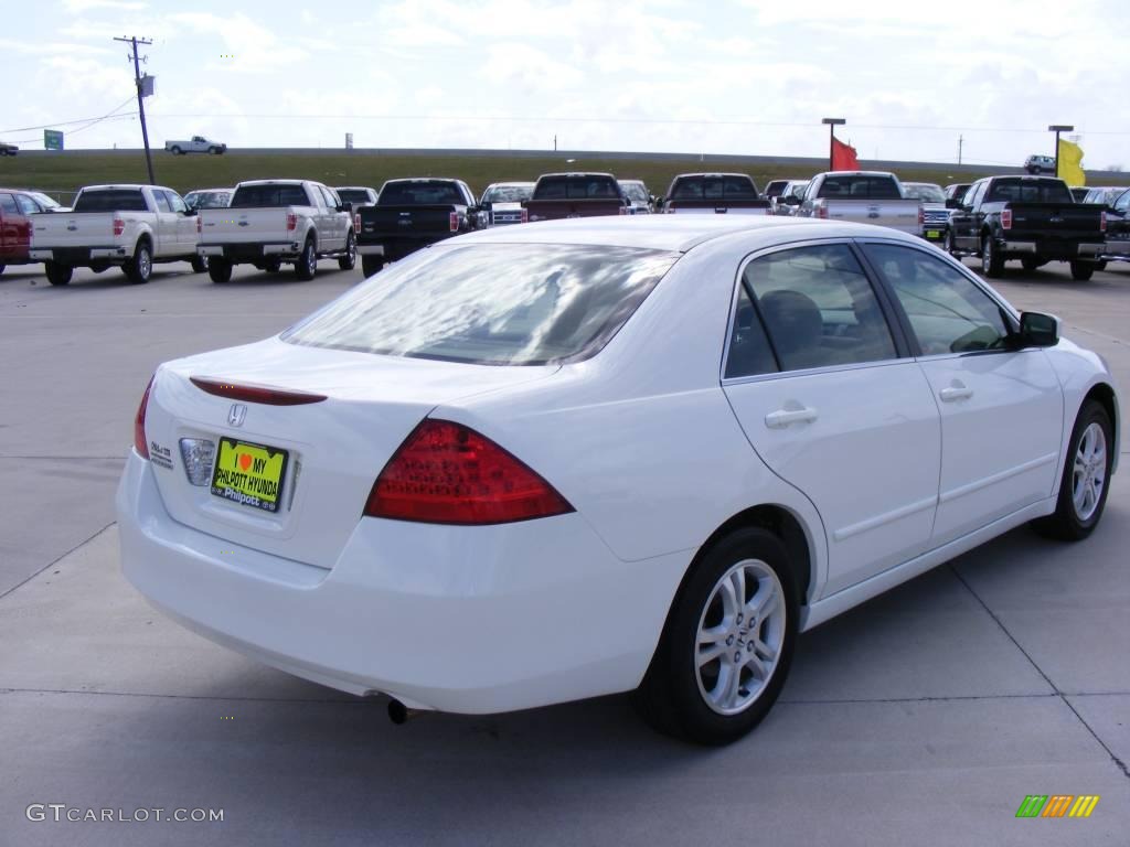 2007 Accord SE Sedan - Taffeta White / Ivory photo #6