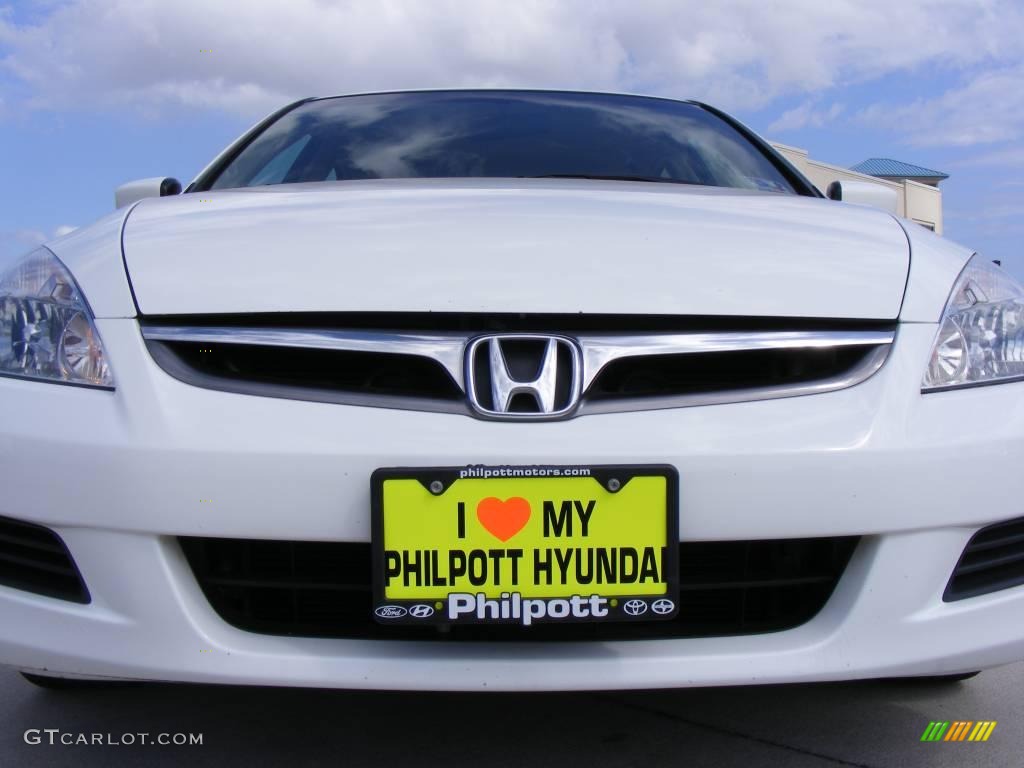 2007 Accord SE Sedan - Taffeta White / Ivory photo #18