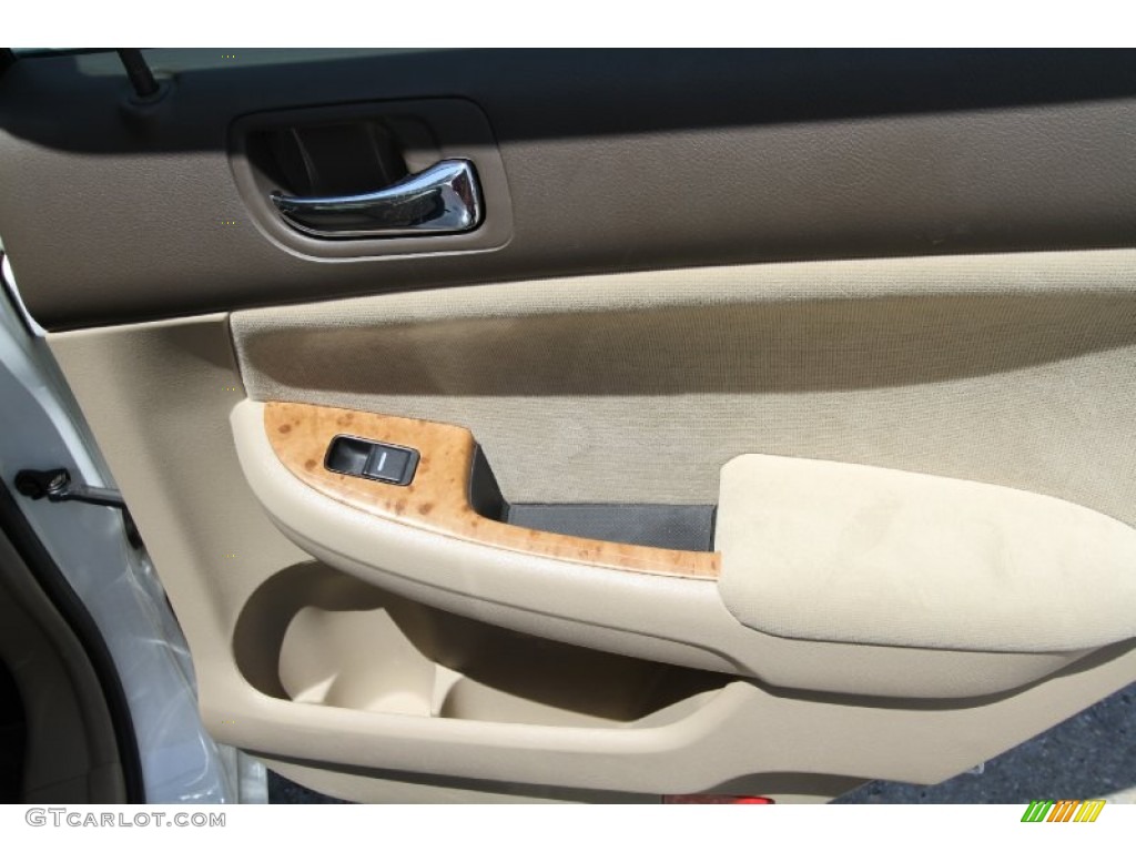 2004 Accord EX Sedan - Taffeta White / Ivory photo #9