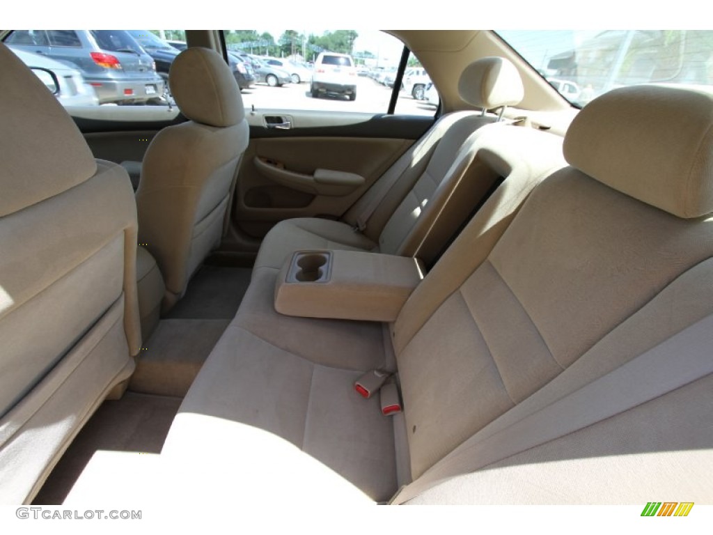 2004 Accord EX Sedan - Taffeta White / Ivory photo #10