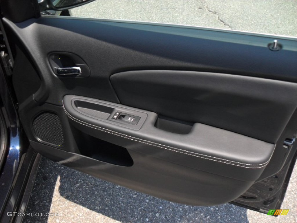 2011 Chrysler 200 Limited Black Door Panel Photo #51065291