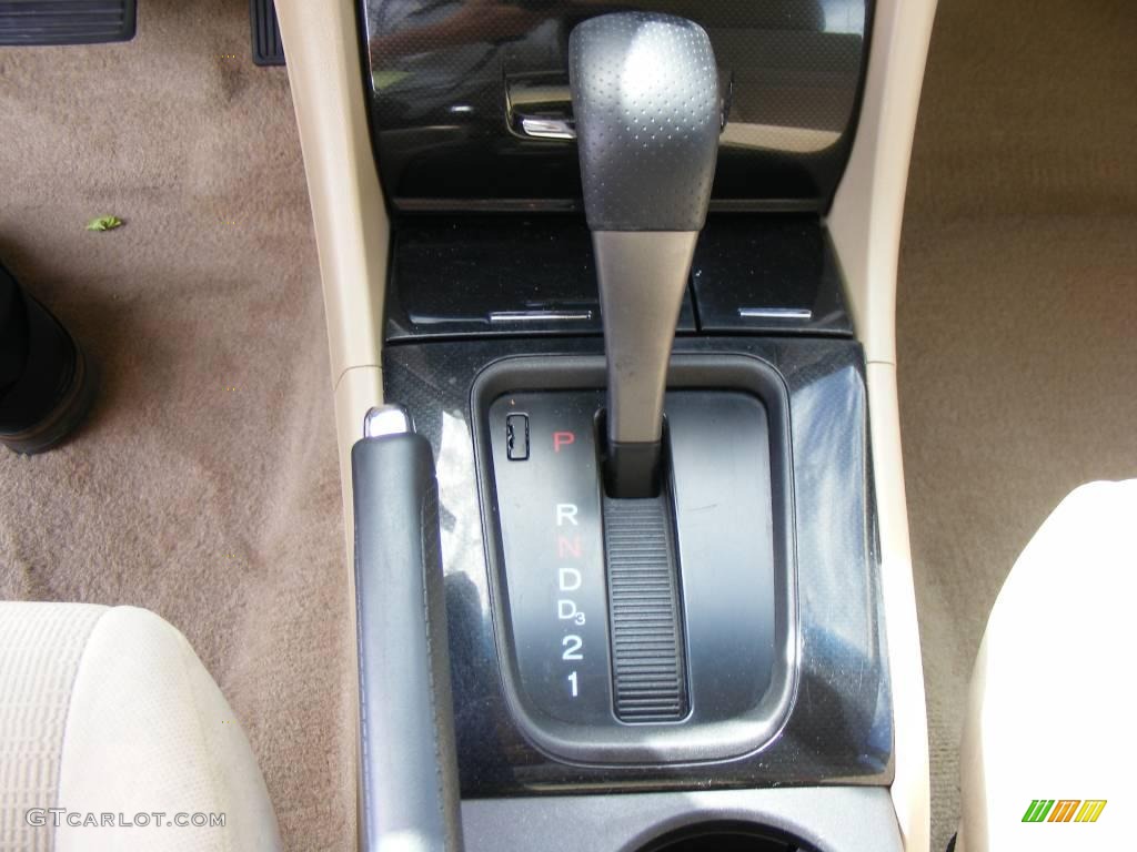 2007 Accord SE Sedan - Taffeta White / Ivory photo #35