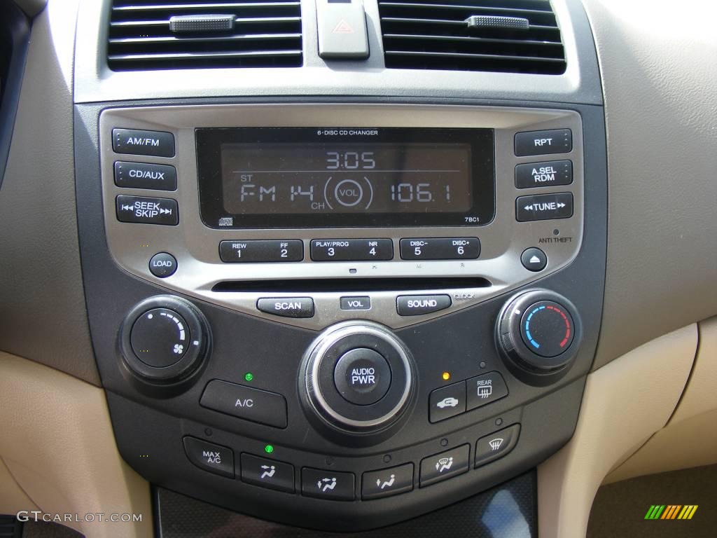 2007 Accord SE Sedan - Taffeta White / Ivory photo #37