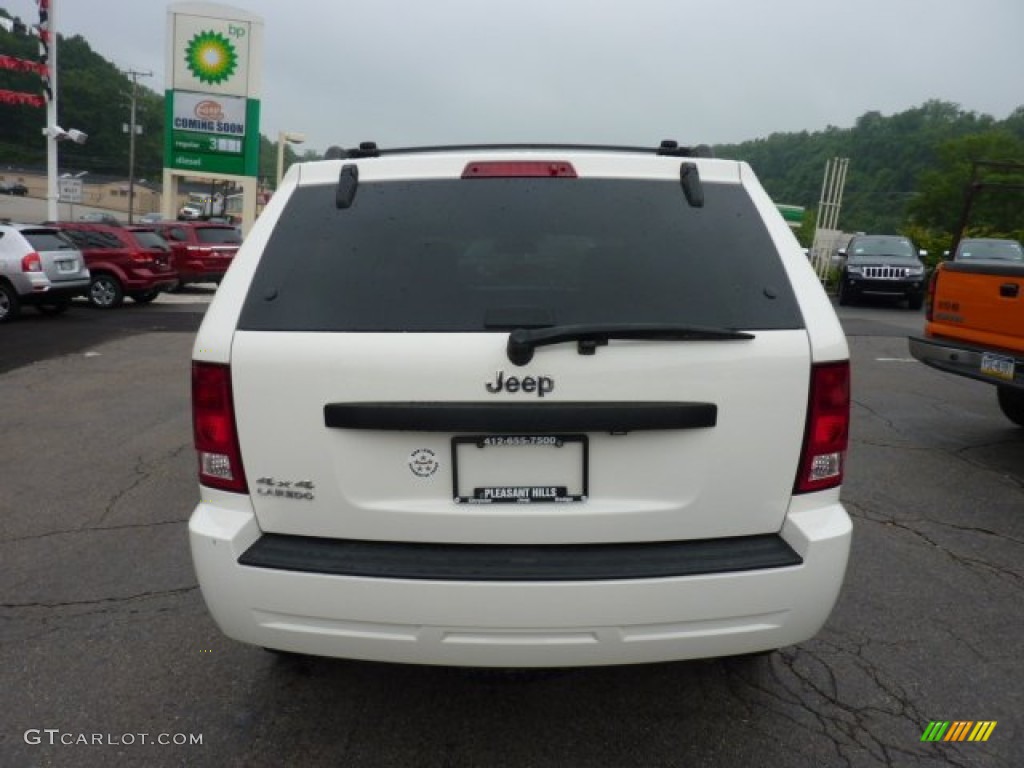 2008 Grand Cherokee Laredo 4x4 - Stone White / Khaki photo #4