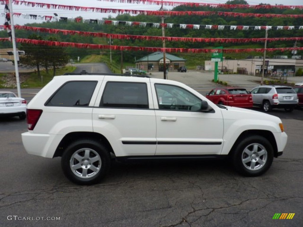 2008 Grand Cherokee Laredo 4x4 - Stone White / Khaki photo #6