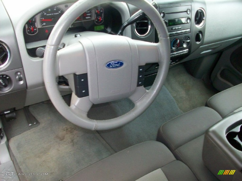 2006 F150 XLT SuperCrew 4x4 - Bright Red / Medium/Dark Flint photo #11