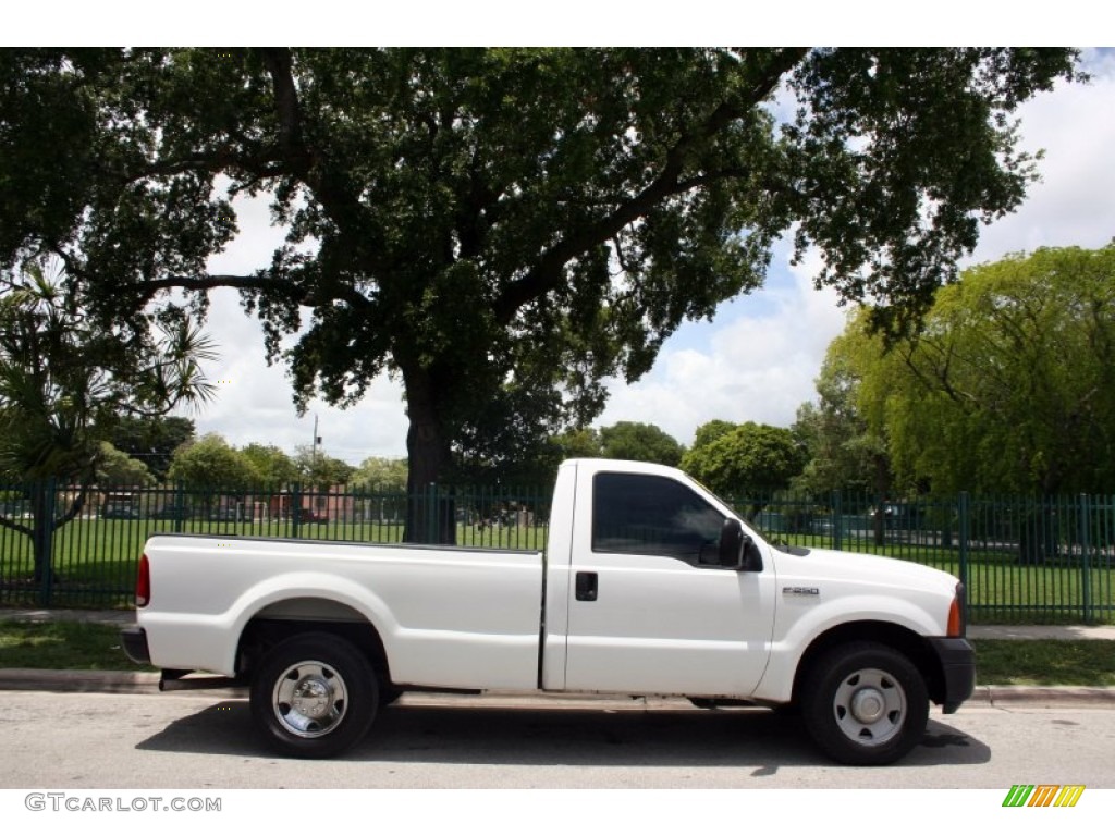 Oxford White 2005 Ford F250 Super Duty XL Regular Cab Exterior Photo #51071126