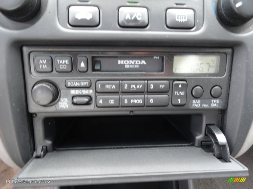 2000 Honda Accord LX V6 Sedan Controls Photo #51071213