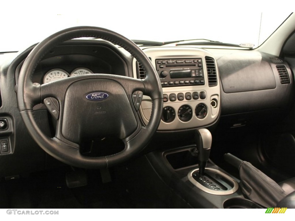 2007 Ford Escape Limited 4WD Ebony Dashboard Photo #51072089
