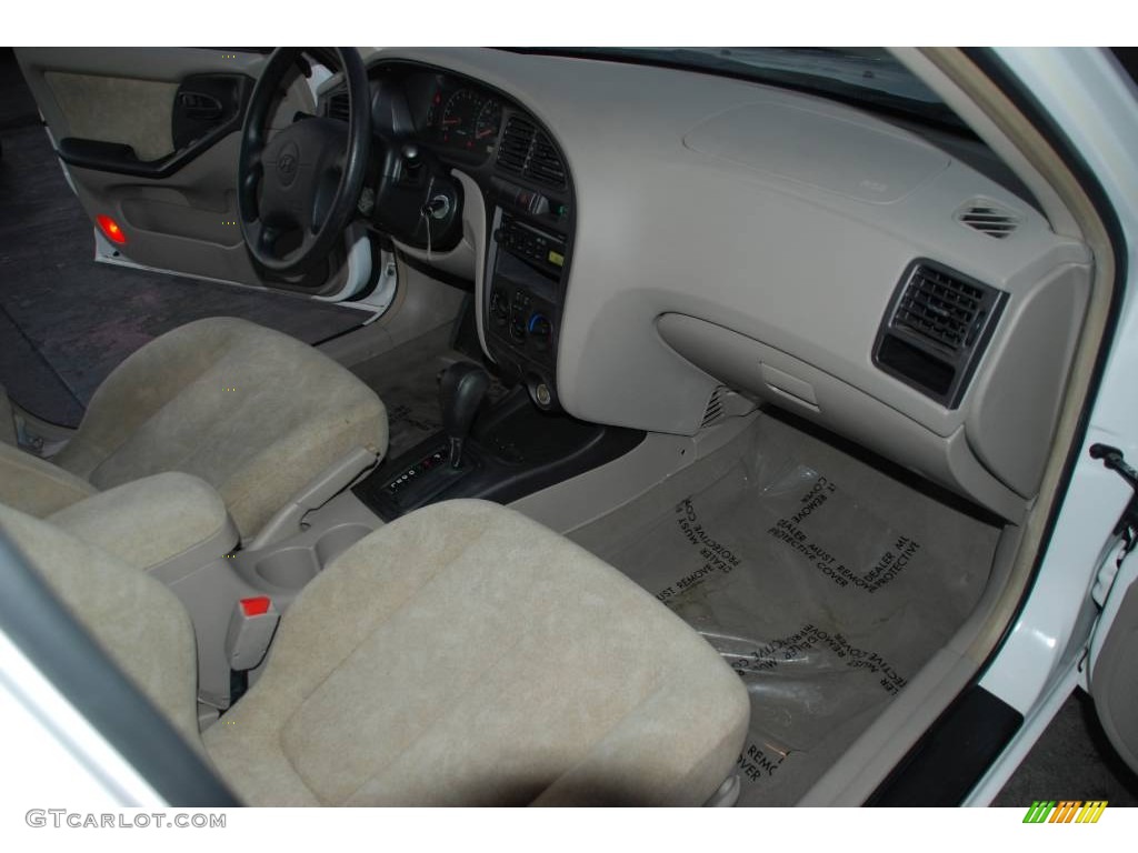 2002 Elantra GLS Sedan - Nordic White / Beige photo #16