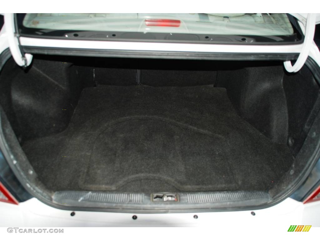 2002 Elantra GLS Sedan - Nordic White / Beige photo #20