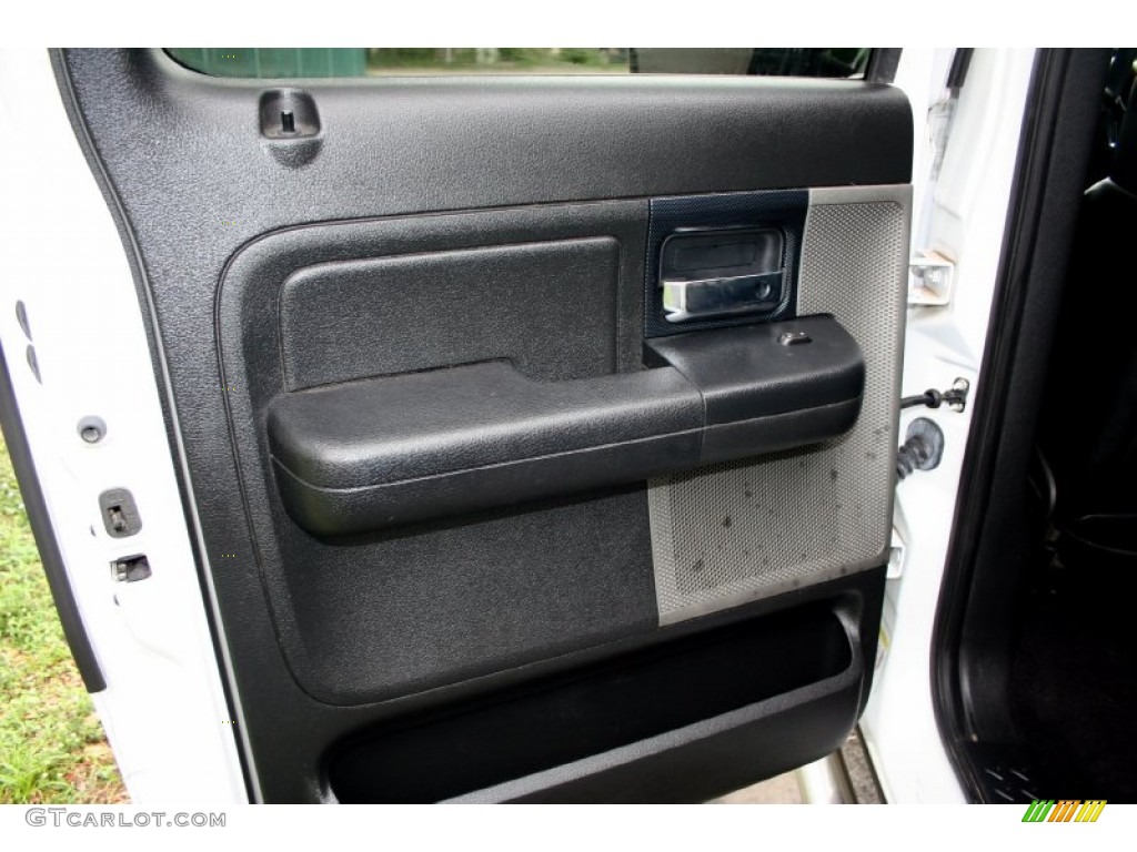 2005 F150 Lariat SuperCrew 4x4 - Oxford White / Black photo #33