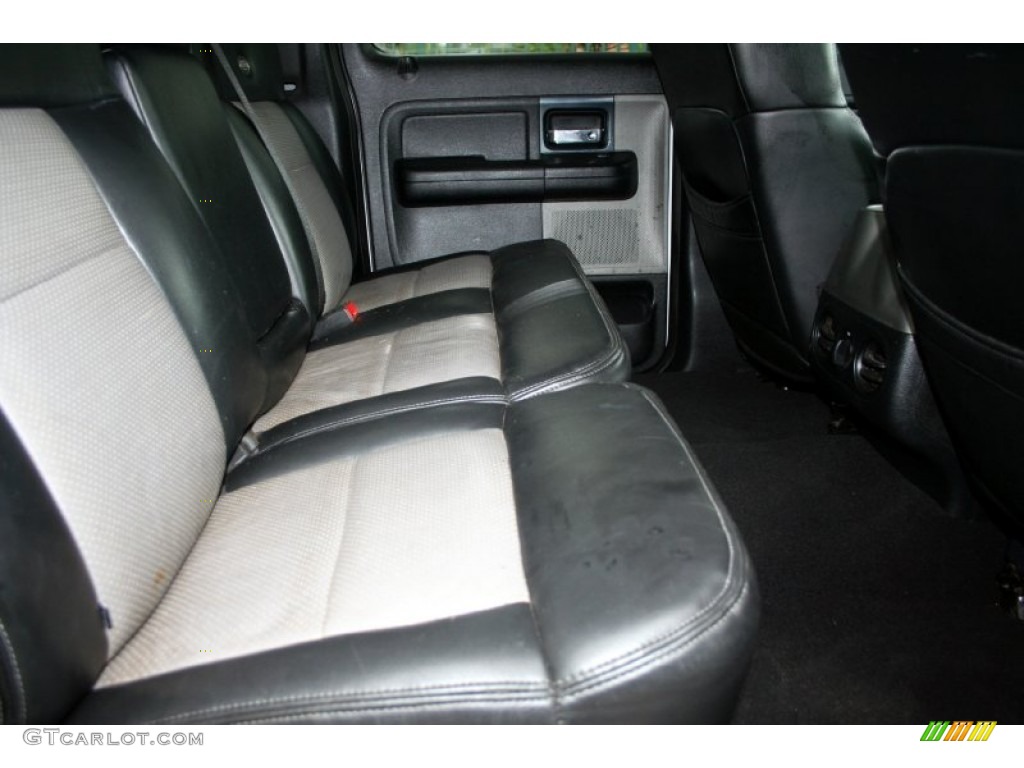 2005 F150 Lariat SuperCrew 4x4 - Oxford White / Black photo #52