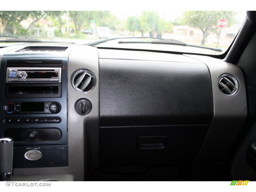 2005 F150 Lariat SuperCrew 4x4 - Oxford White / Black photo #72