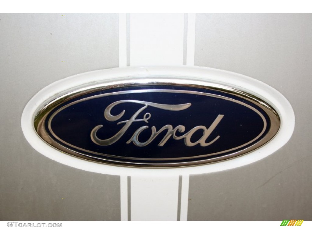 2005 F150 Lariat SuperCrew 4x4 - Oxford White / Black photo #92
