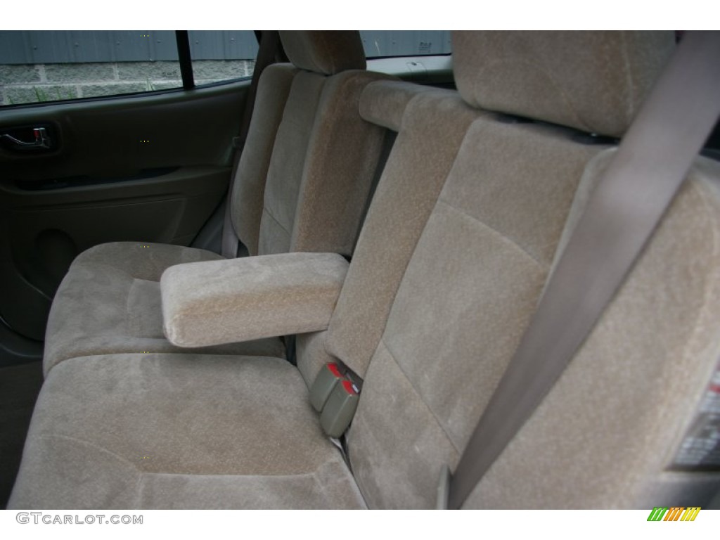 2004 Santa Fe GLS 4WD - Nordic White / Beige photo #5