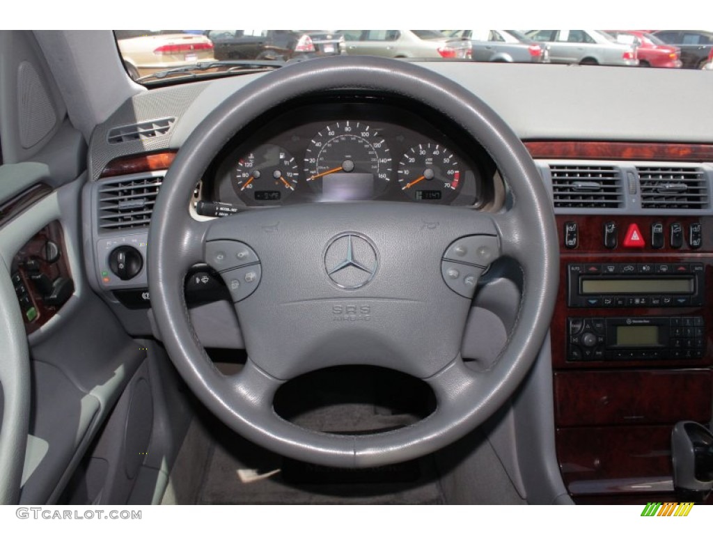 2001 Mercedes-Benz E 320 4Matic Sedan Steering Wheel Photos