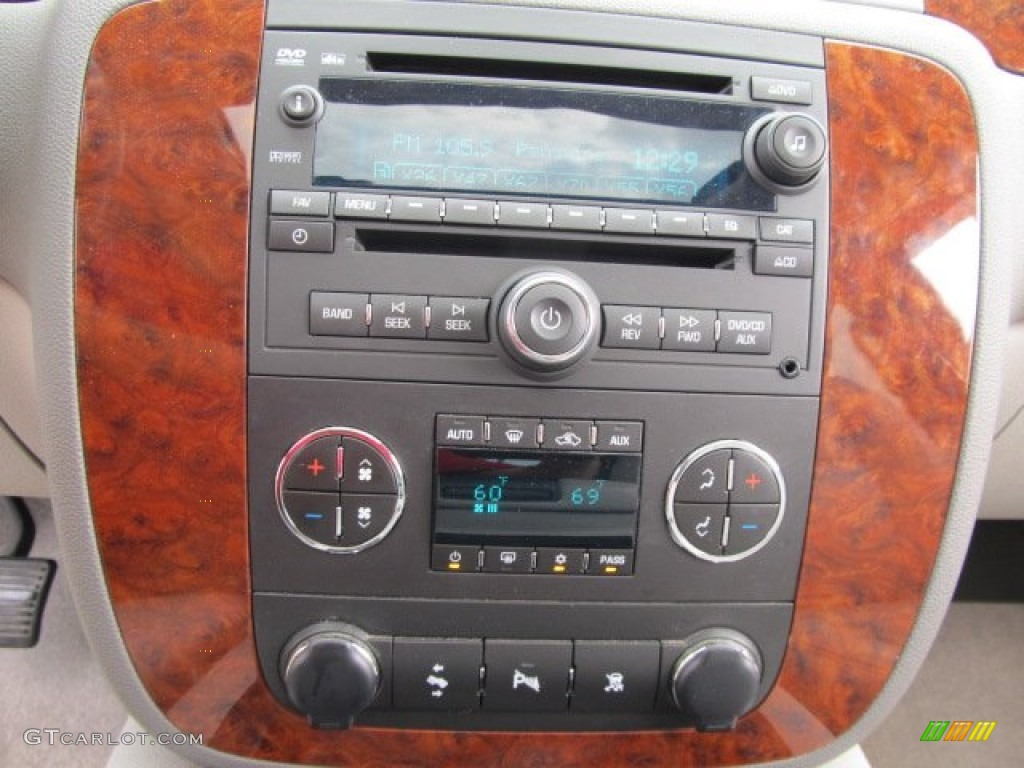 2007 Chevrolet Tahoe LT 4x4 Controls Photo #51075533