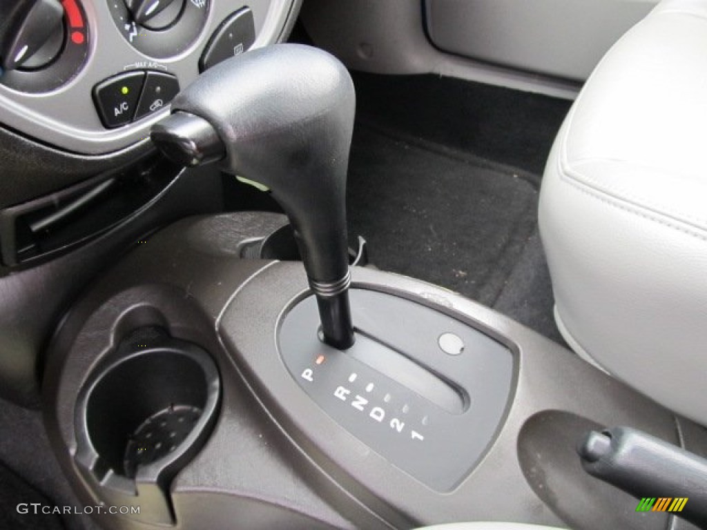 2007 Ford Focus ZX5 SES Hatchback Transmission Photos
