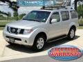 Silver Lightning Metallic - Pathfinder LE 4x4 Photo No. 1