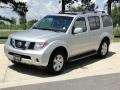 Silver Lightning Metallic - Pathfinder LE 4x4 Photo No. 11