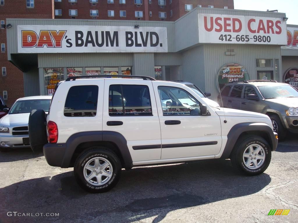 2004 Liberty Sport 4x4 - Stone White / Dark Slate Gray photo #1