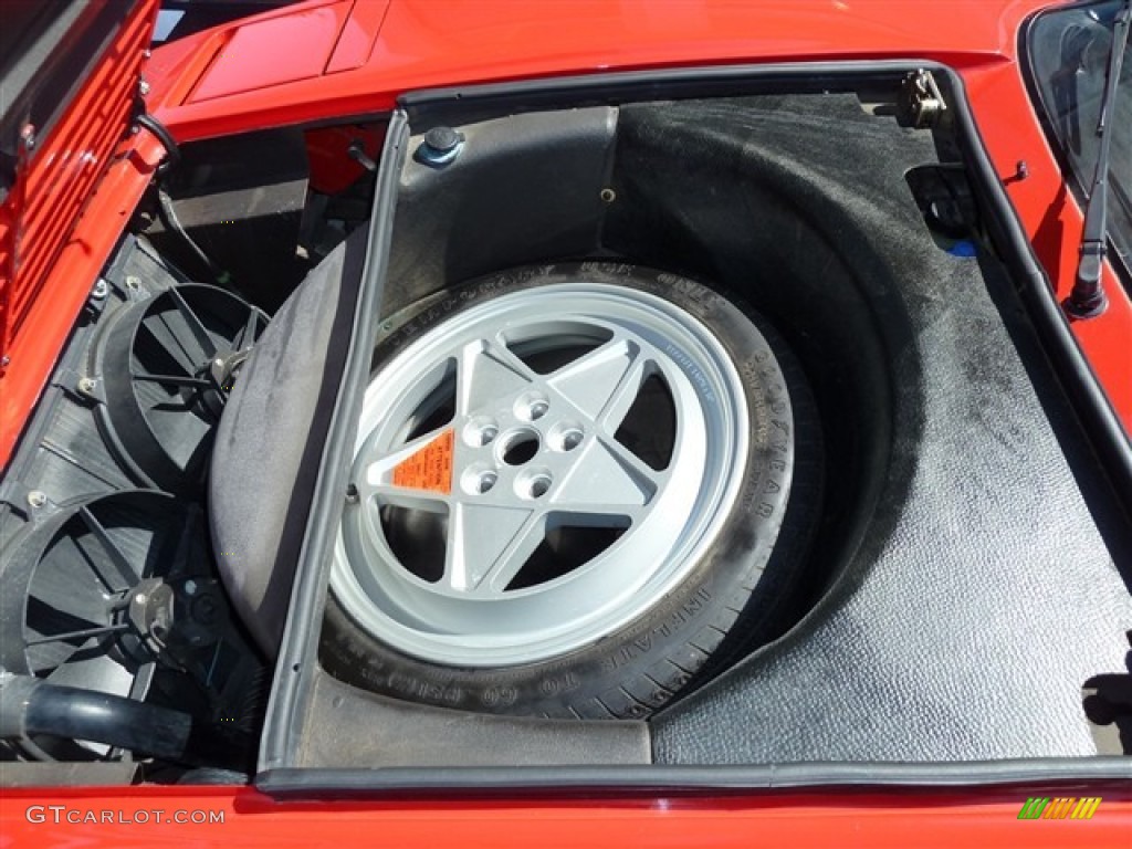 1986 Ferrari 328 GTS Trunk Photo #51082556
