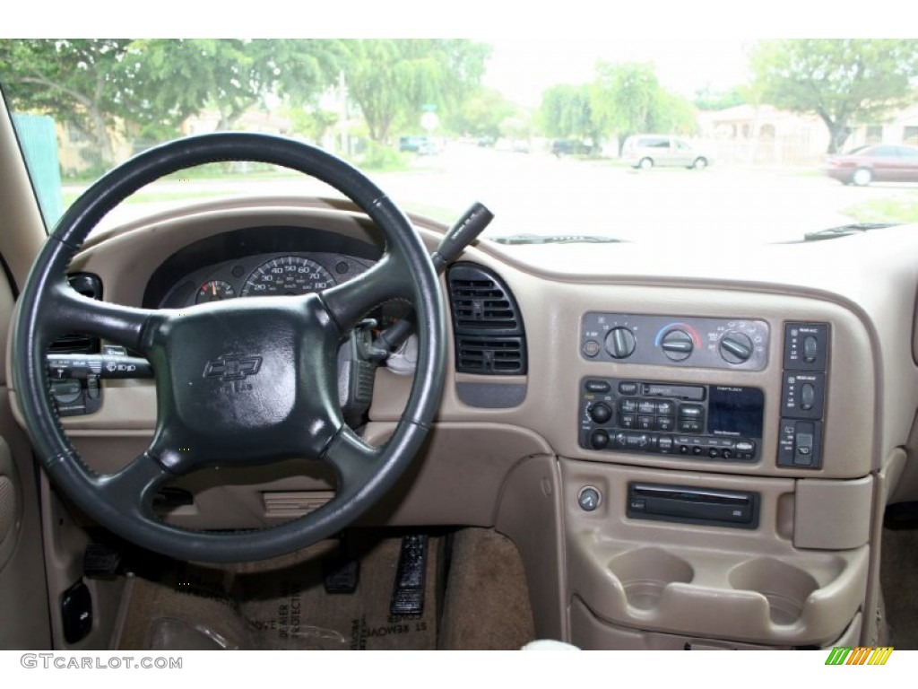 2002 Chevrolet Astro LT AWD Neutral Dashboard Photo #51082604